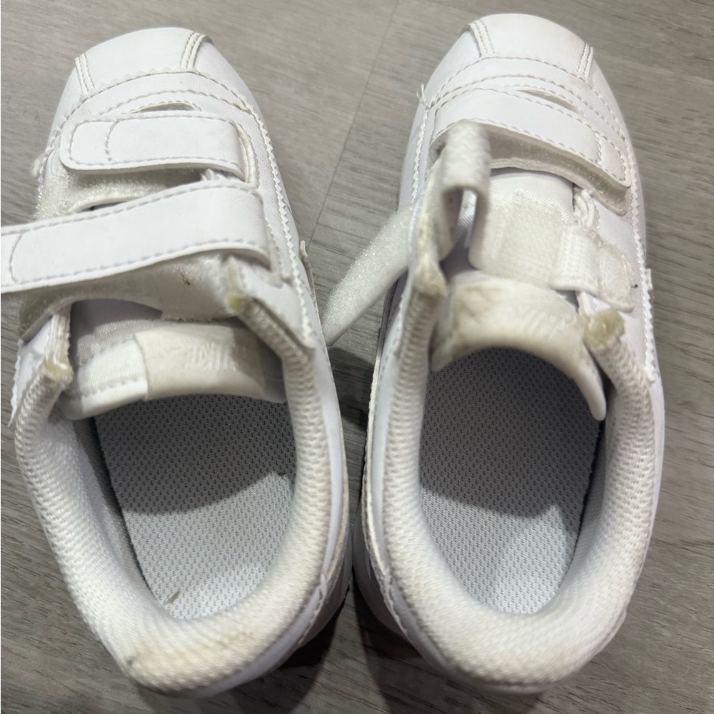 Nike Kids White Velcro Sneakers